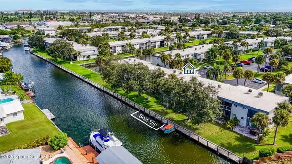 Satellite Beach, FL 32937,450 Blue Jay LN