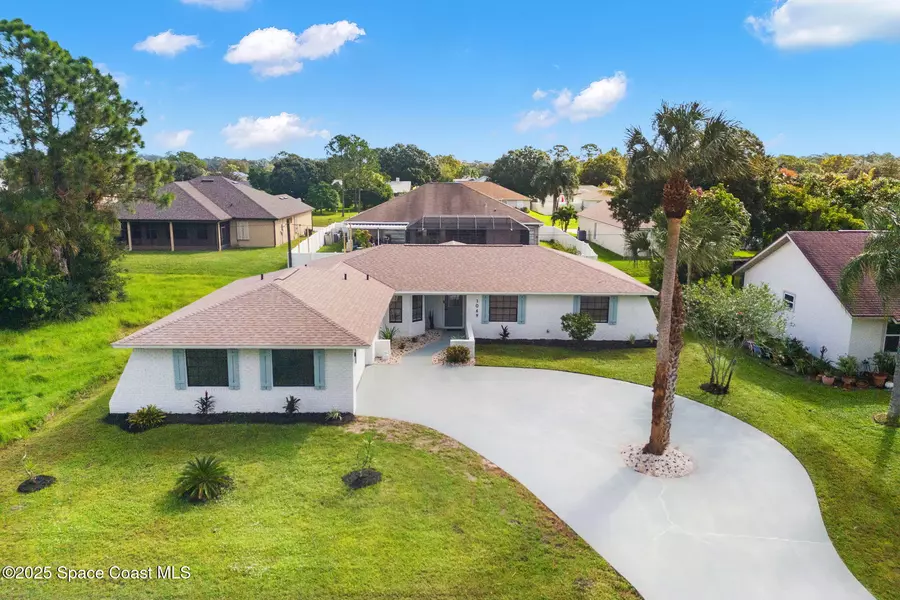 1069 Celle AVE NW, Palm Bay, FL 32907