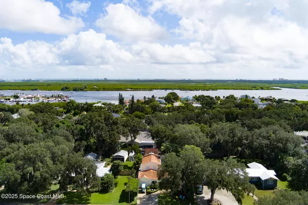 New Smyrna Beach, FL 32168,1413 Live Oak ST