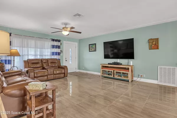 Melbourne, FL 32901,2307 Country Club RD