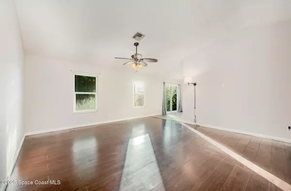 Sebastian, FL 32958,511 Biscayne LN