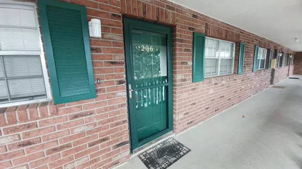 1890 Knox Mcrae DR #206, Titusville, FL 32780