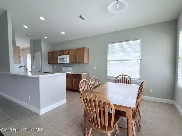 Rockledge, FL 32955,3900 Playa Del Sol DR #205