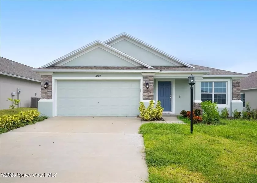 6082 Eagle Pointe DR, Lakeland, FL 33811