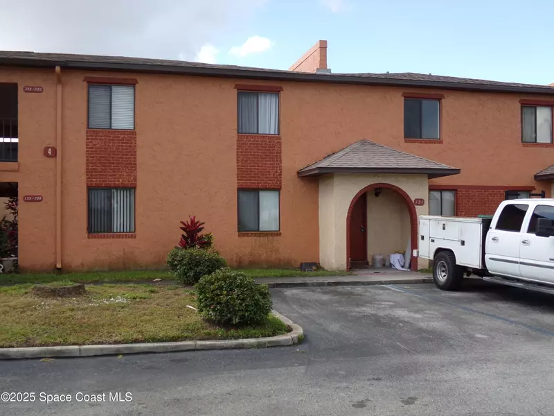 155 San Juan CIR #155, Melbourne, FL 32935