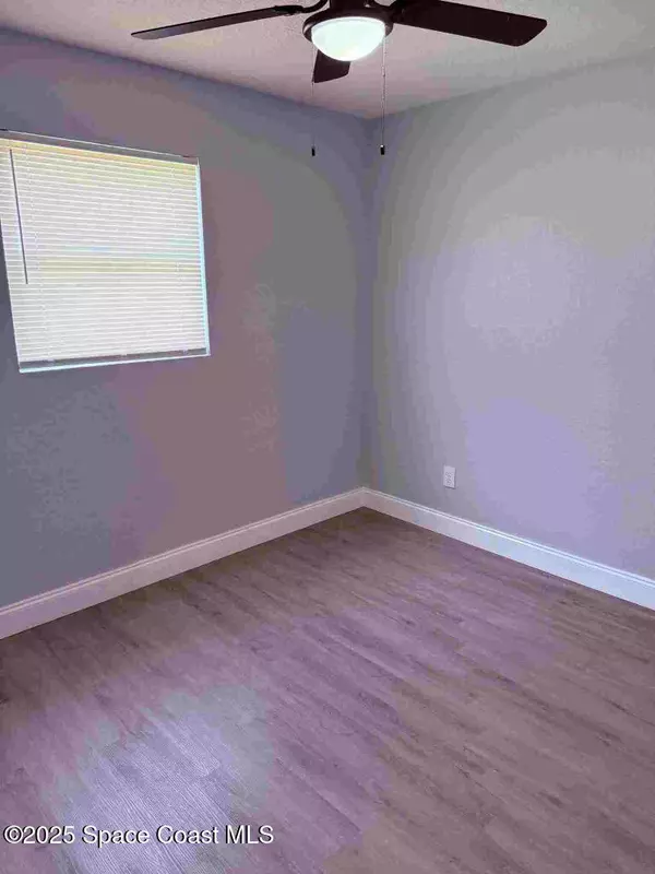 Cocoa, FL 32927,977 Poinsetta ST