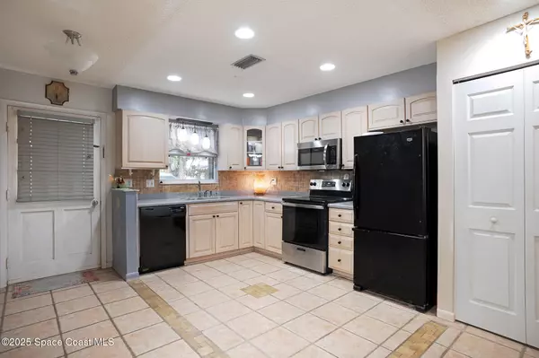 Melbourne Beach, FL 32951,111 Delvalle ST