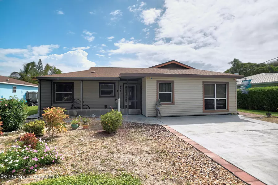 111 Delvalle ST, Melbourne Beach, FL 32951