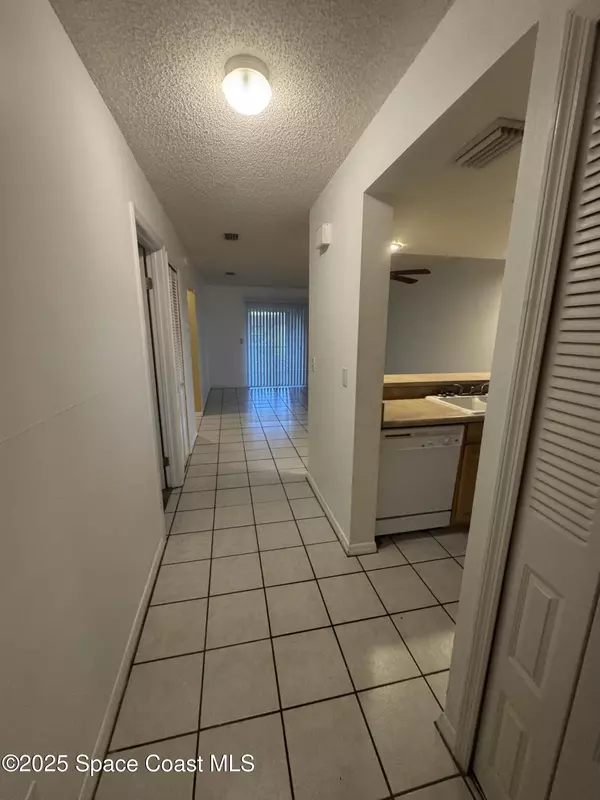 Titusville, FL 32780,3061 Sir Hamilton CIR #10