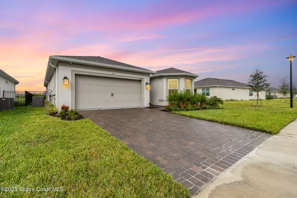 8964 Nixie AVE, Melbourne, FL 32940