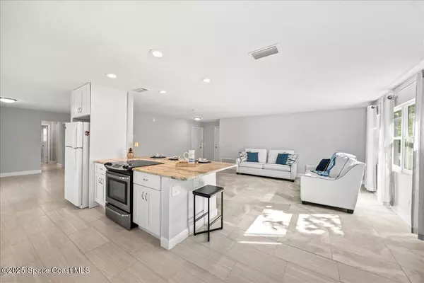 Satellite Beach, FL 32937,620 Jamaica BLVD