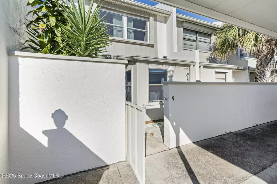 142 Palmetto AVE #9-2, Indialantic, FL 32903