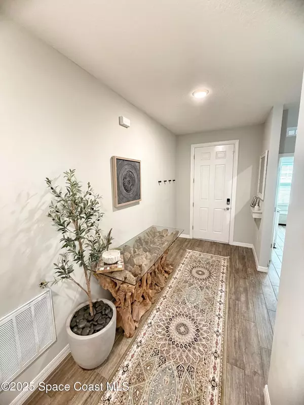 Palm Bay, FL 32909,948 Alminar AVE SE