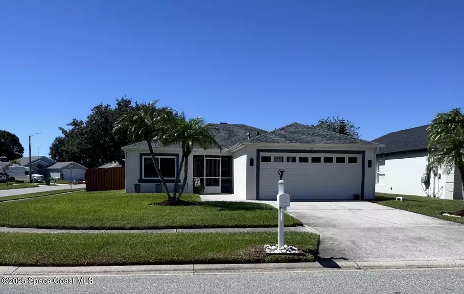 8020 Bracken LN, Melbourne, FL 32940