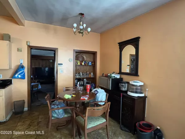 Orlando, FL 32808,2506 Martinwood DR