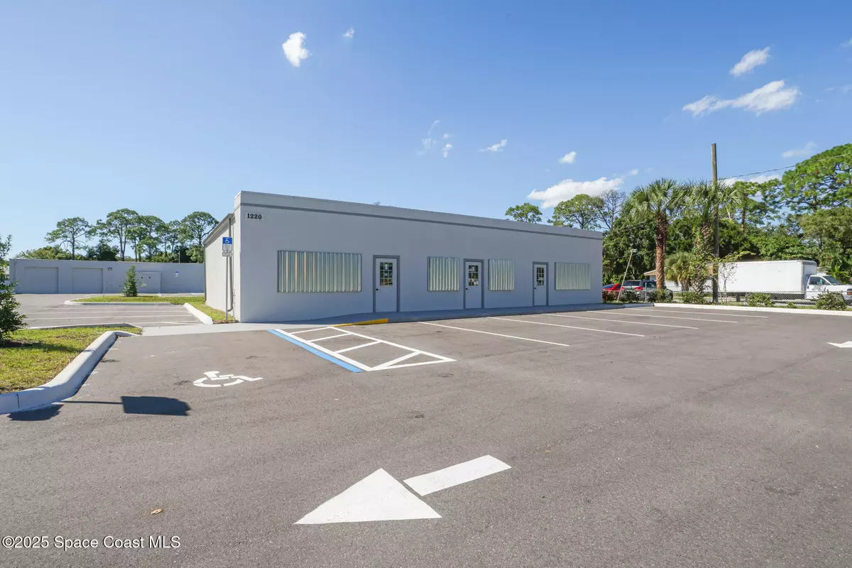 West Melbourne, FL 32904,1220 S Wickham RD