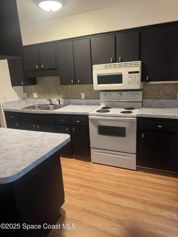 Palm Bay, FL 32909,810 Vantage ST SE