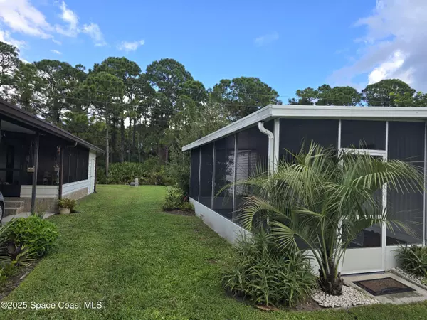 Barefoot Bay, FL 32976,1345 Barefoot CIR