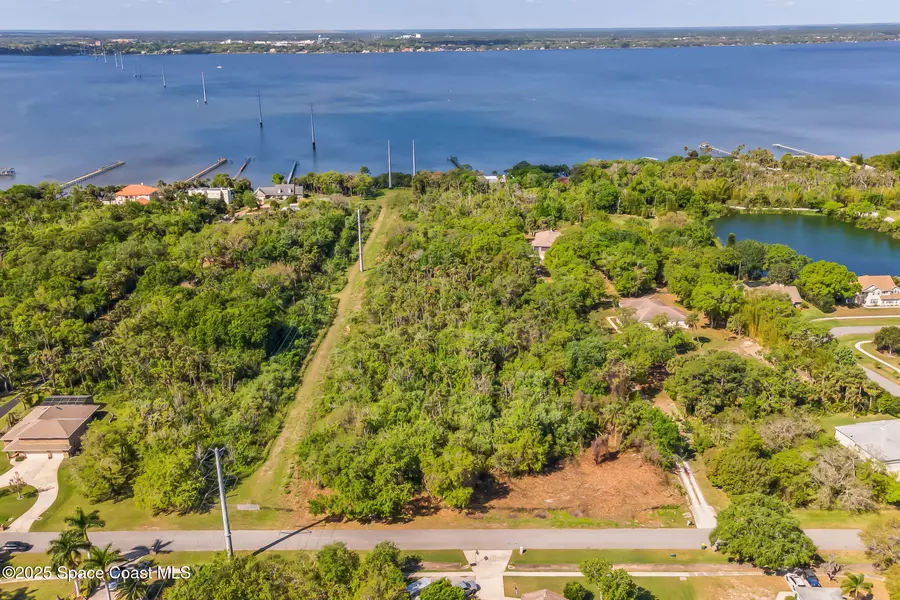 3305 Spartina AVE, Merritt Island, FL 32953