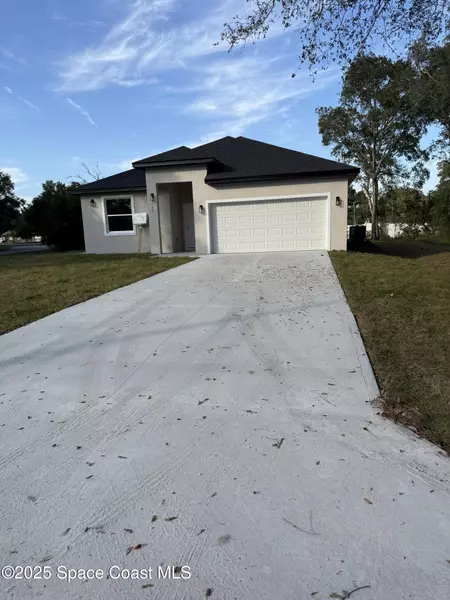 132 Caracas RD, Debary, FL 32713