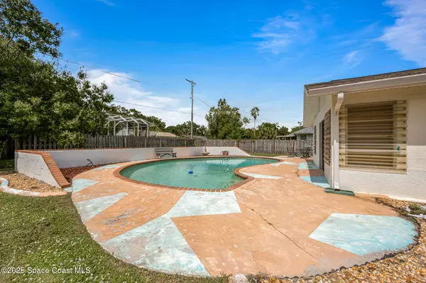 Palm Bay, FL 32907,350 Riley AVE NE