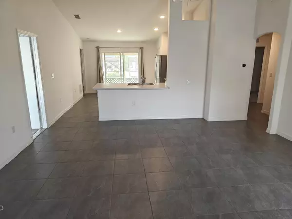 Palm Bay, FL 32909,872 Reading ST SE