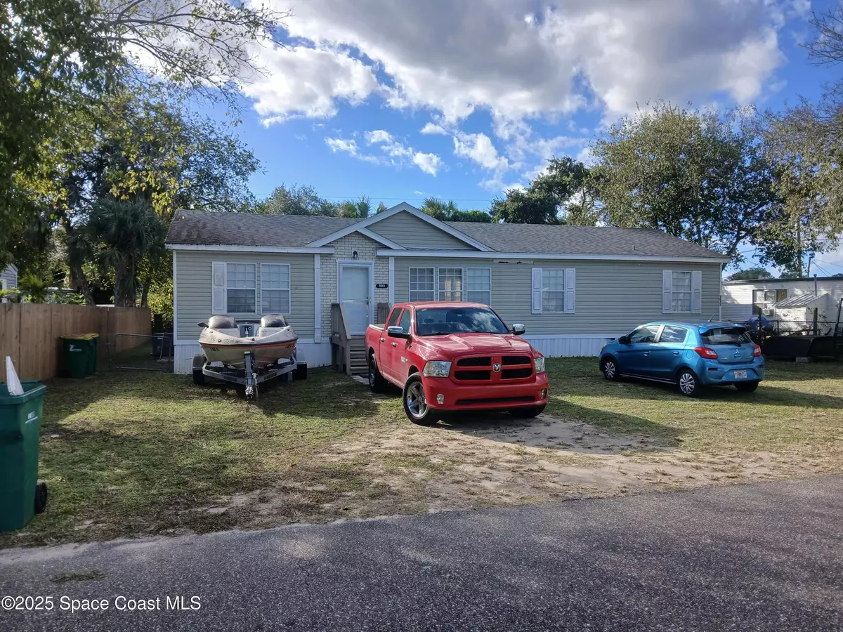 Cocoa, FL 32927,7013 Fern DR