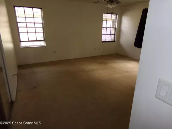 Palm Bay, FL 32909,310 SE Seahorse CIR SE