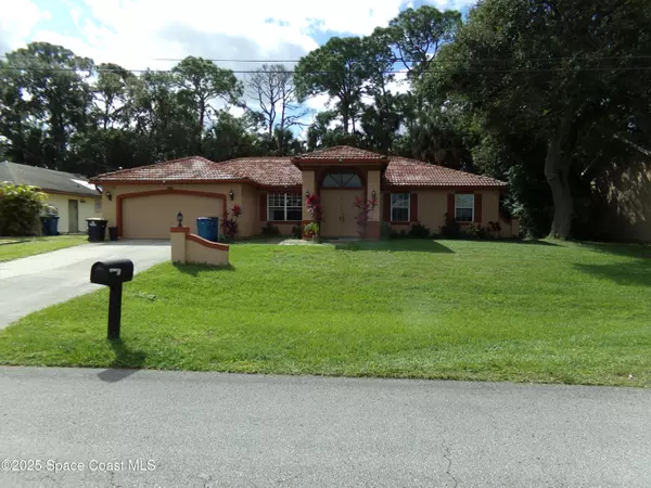 310 SE Seahorse CIR SE, Palm Bay, FL 32909