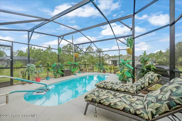 487 Dadeville ST SE, Palm Bay, FL 32909