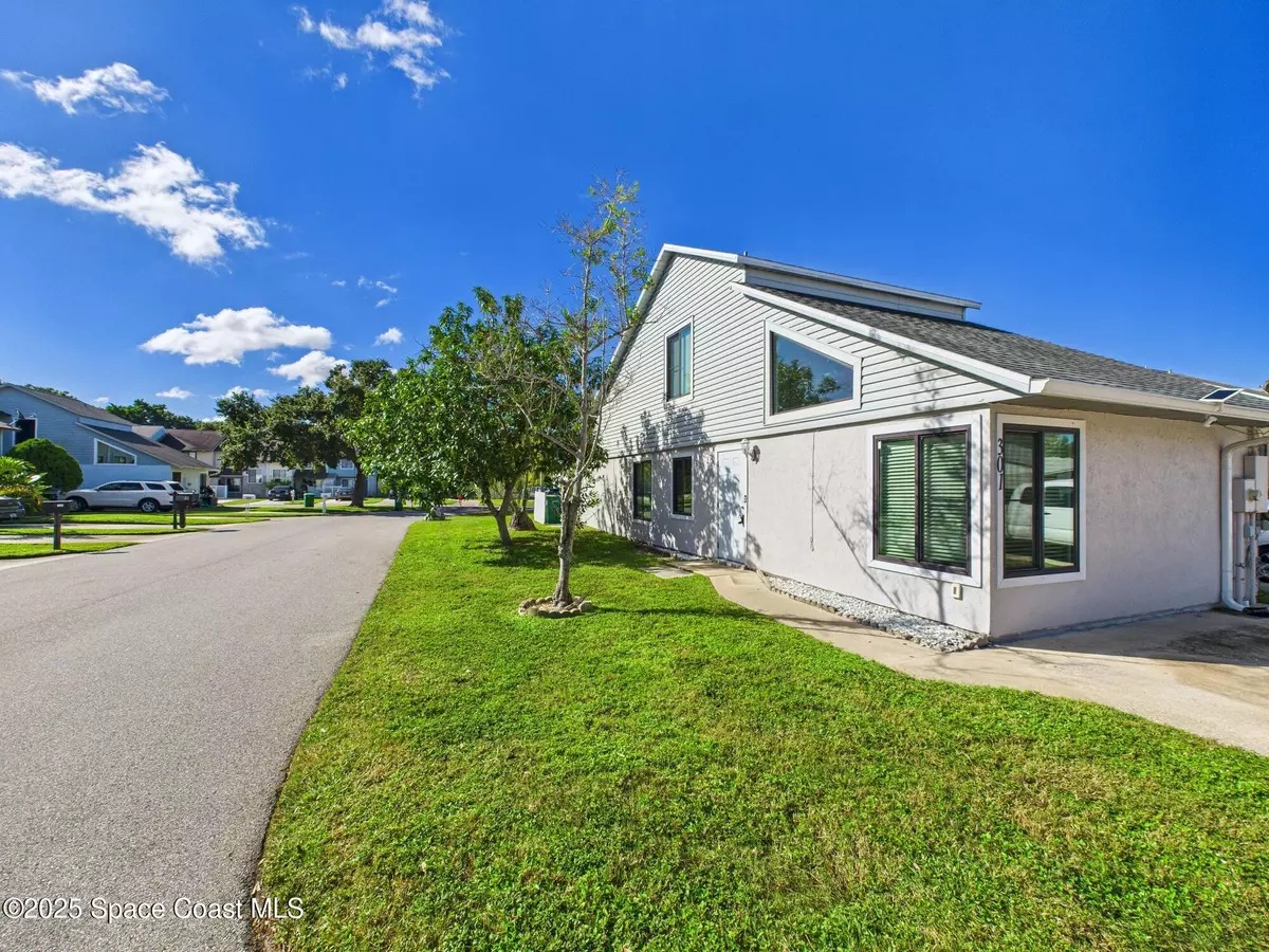 Merritt Island, FL 32953,301 Sherwood PL