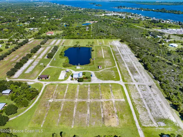 Grant-valkaria, FL 32949,000a Berry RD