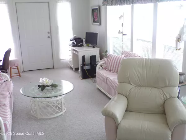 Barefoot Bay, FL 32976,287 Papaya CIR