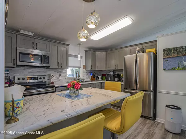 Barefoot Bay, FL 32976,409 Avocado DR