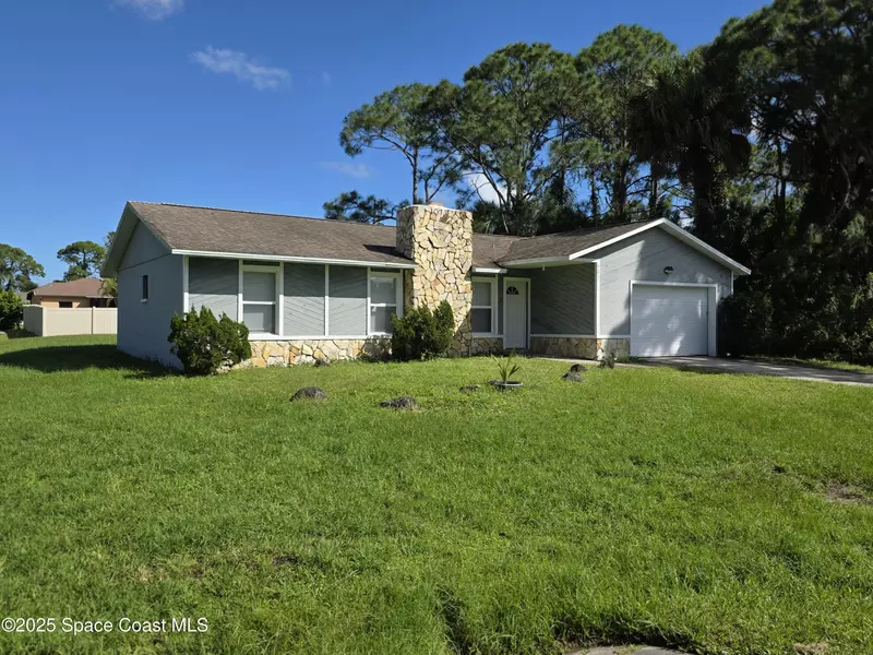 901 Colonial AVE SE, Palm Bay, FL 32909