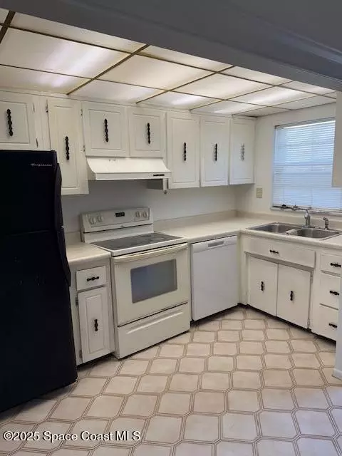 Titusville, FL 32780,2511 Country Club DR #B118