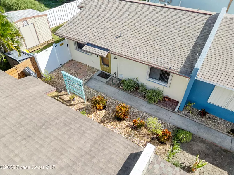 208 Cleveland AVE, Cocoa Beach, FL 32931