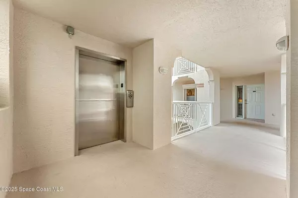 Indian Harbour Beach, FL 32937,2095 Highway A1a HWY #4303d