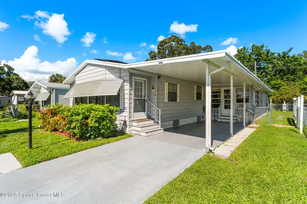 1331 Barefoot CIR, Barefoot Bay, FL 32976