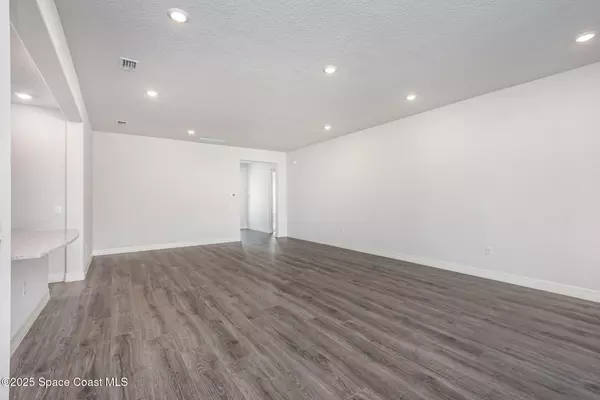 Cocoa, FL 32922,120 First Light CIR