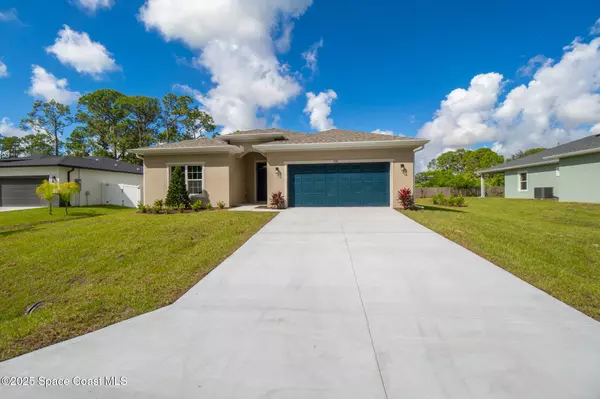 834 Hartsdale AVE SW, Palm Bay, FL 32908