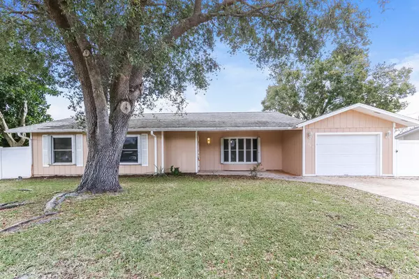 2449 SE Aneci ST, Port St. Lucie, FL 34984