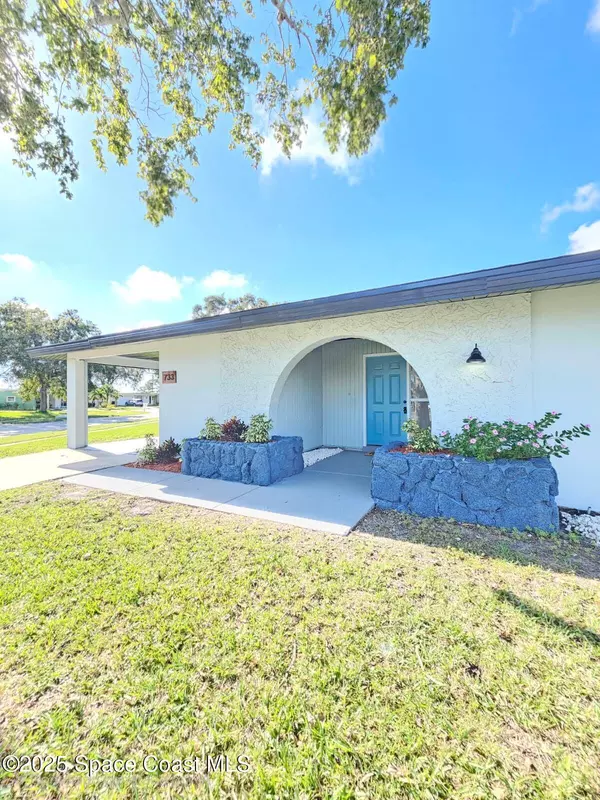 733 Bianca DR NE, Palm Bay, FL 32905