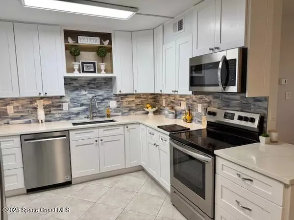 Indialantic, FL 32903,2700 N Highway A1a ##16-202