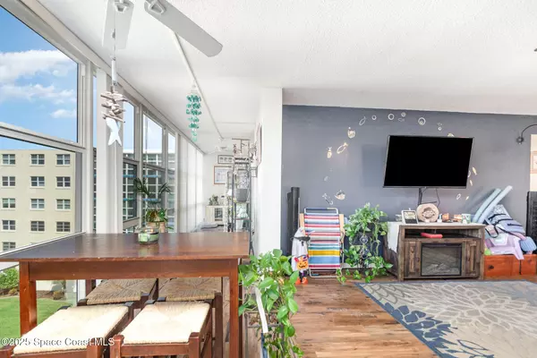 Daytona Beach, FL 32118,1224 S Peninsula DR #511