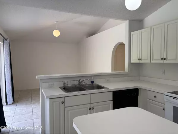 Palm Bay, FL 32907,117 Hillock AVE NW