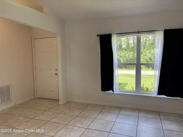 Palm Bay, FL 32907,117 Hillock AVE NW