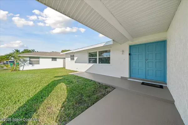 Satellite Beach, FL 32937,320 Lee AVE