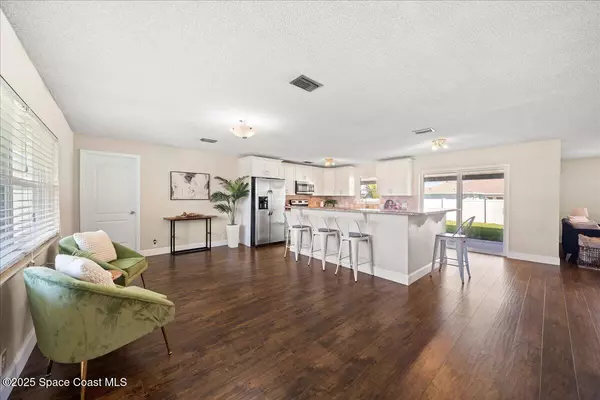 Satellite Beach, FL 32937,320 Lee AVE