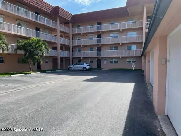 Cocoa Beach, FL 32931,5 Sunflower ST #6